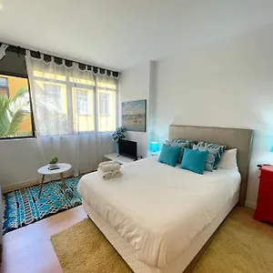 https://martires-city-center.1costadelsol.com